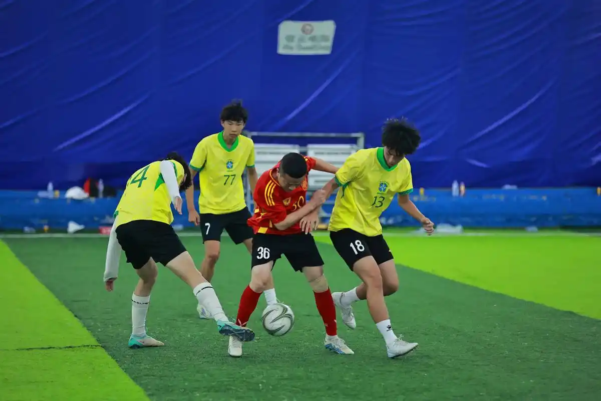 欧冠对决：勒沃库森 VS 巴塞罗那
